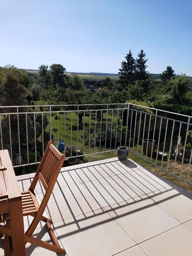 Gite Les Papillons Bining Exteriör bild